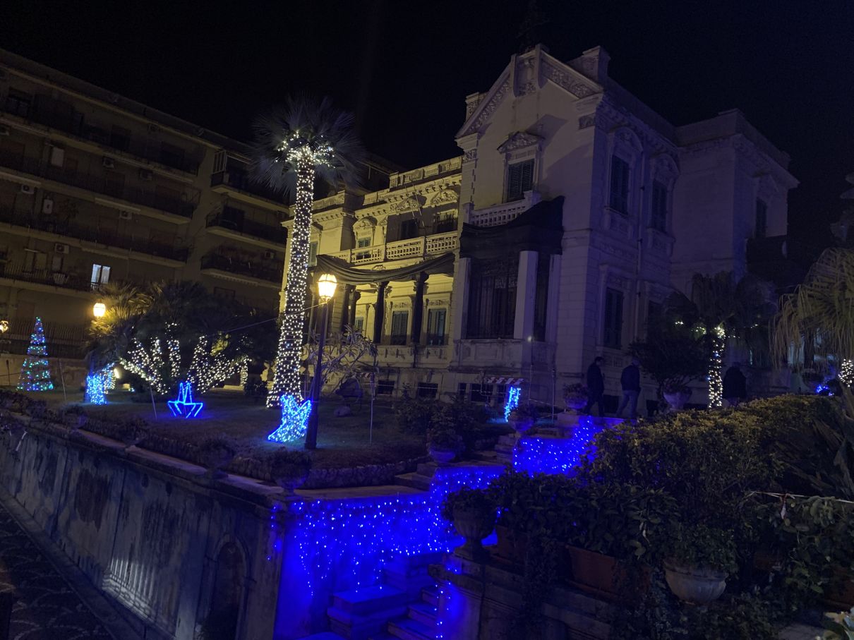 A Milazzo il Natale illumina Villa Vaccarino